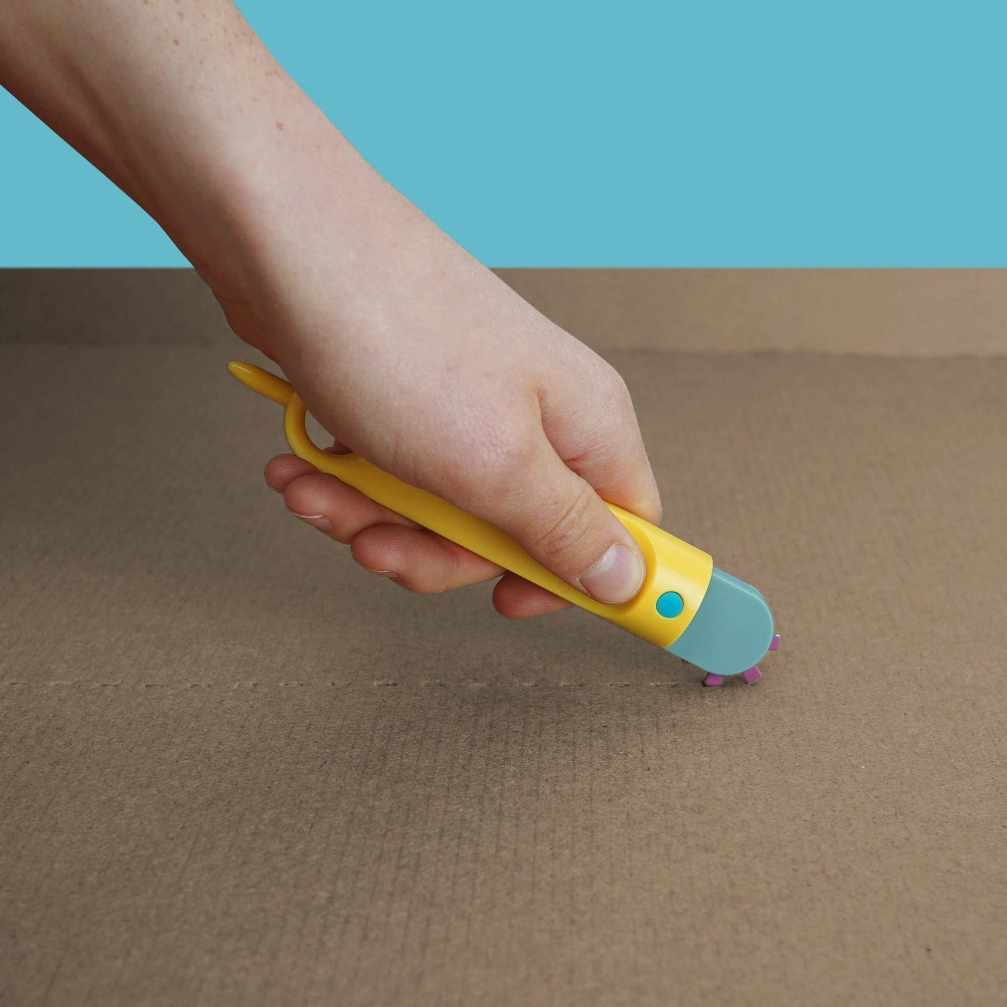 Makedo USA - FOLD-ROLLER | Makedo Cardboard Construction Tool