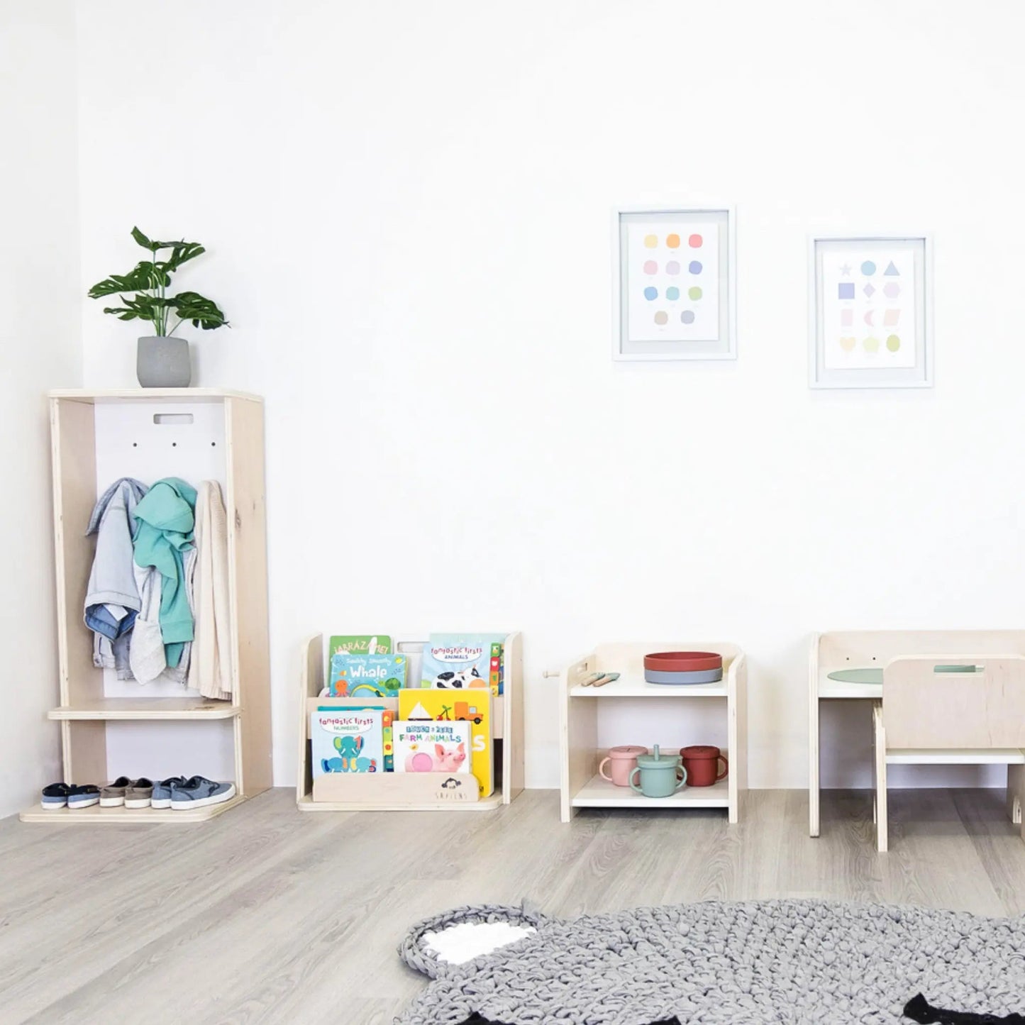 GUAVA - Montessori Bookshelf