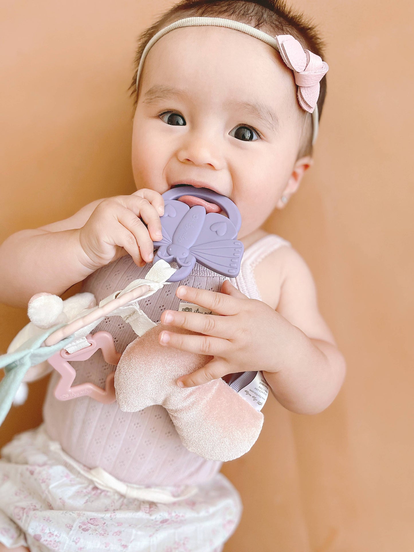 Itzy Ritzy - *NEW OPTION* Bitzy Busy Ring™ Teething Activity Toy: Rainbow