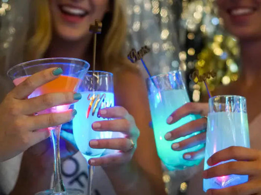 GLO CUBES: PARTY LIQUID-ACTIVATED CUBES (4-PACK)